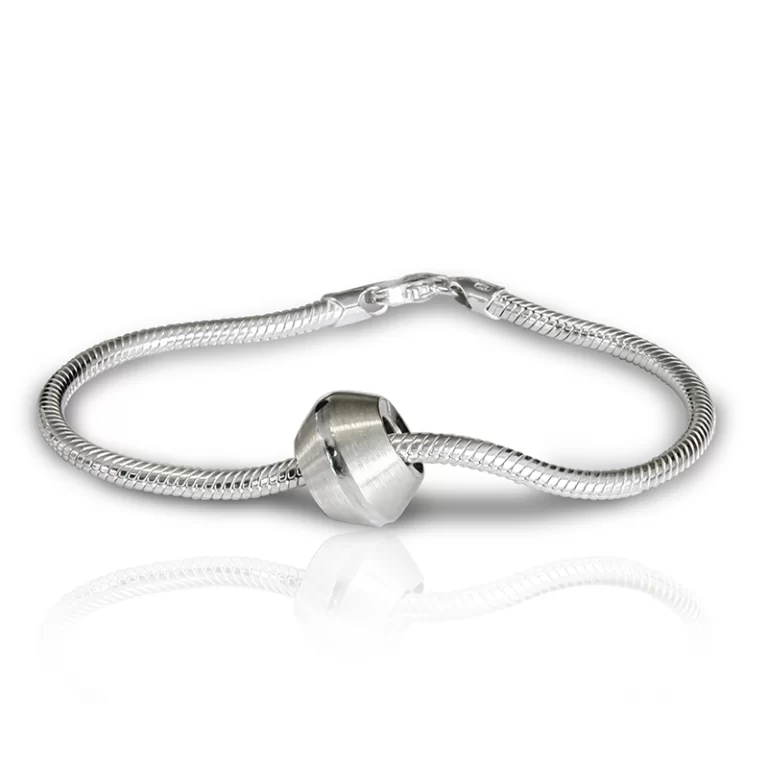 MB001X